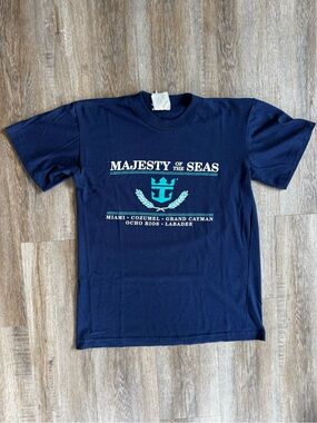 Vintage 90s 'Majesty of the Seas' Royal Caribbean Single Stitch T-Shirt - size L